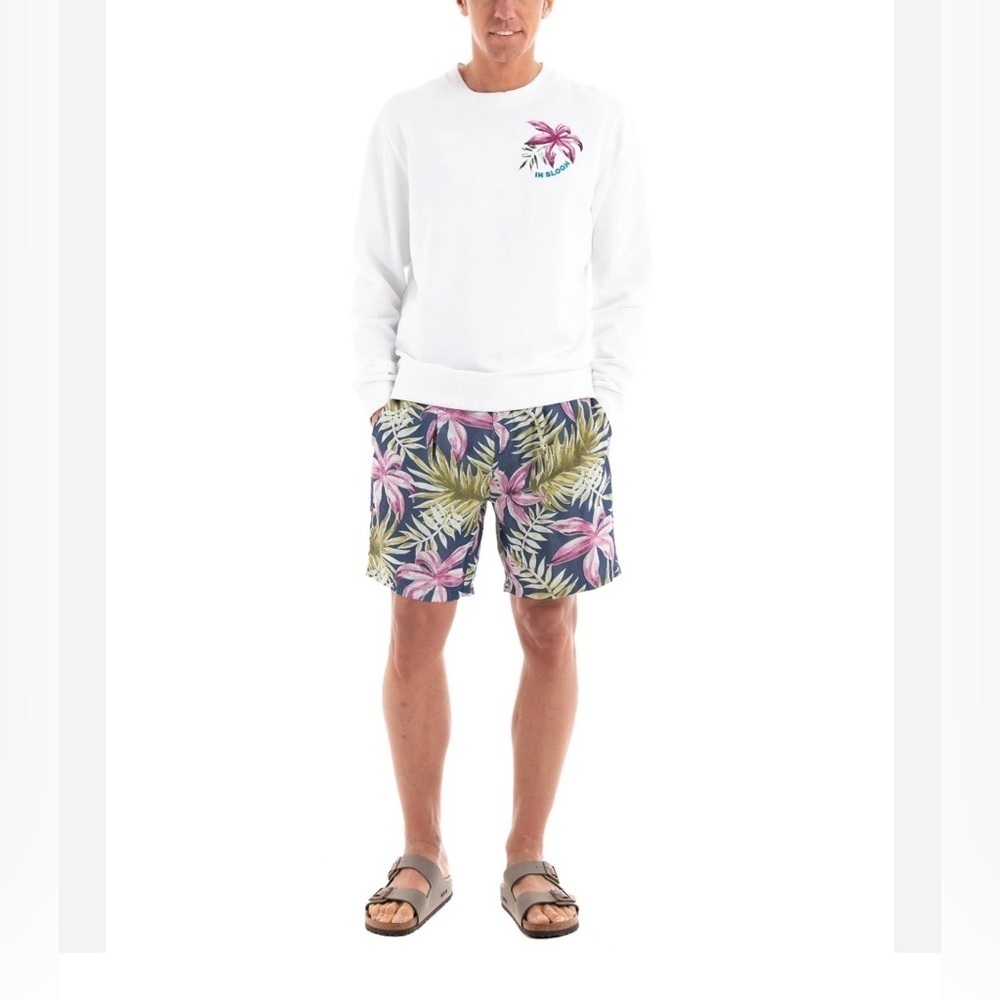 Scotch & Soda Tropical Printed Pleated Loose Fit Shorts - Picture 4 of 8